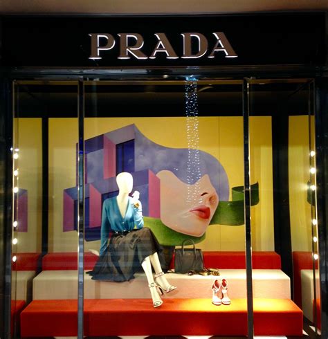 prada retail merchandising